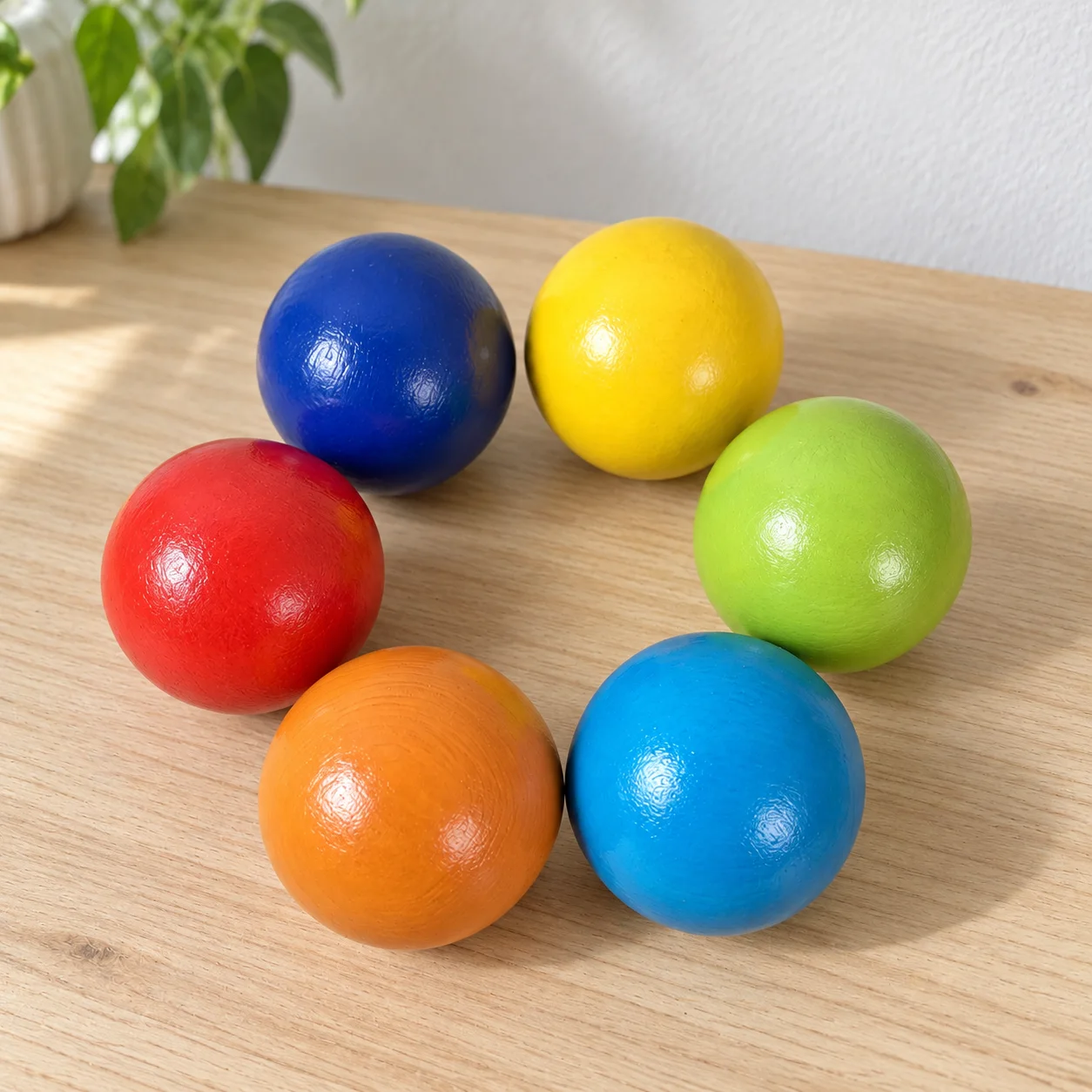 Six glossy colored beechwood balls 5 cm: lead view; props excluded
